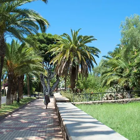 Edificio Maranuelas, Puerto La Cruz, Islas Canarias Tenerife * פוארטו דה לה קרוז