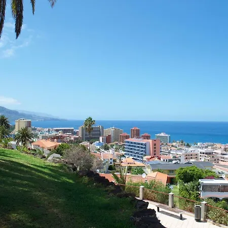 Edificio Maranuelas, Puerto La Cruz, Islas Canarias Tenerife *