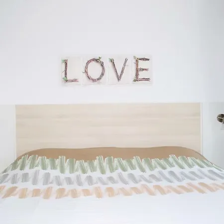 Edificio Maranuelas, Puerto La Cruz, Islas Canarias Tenerife