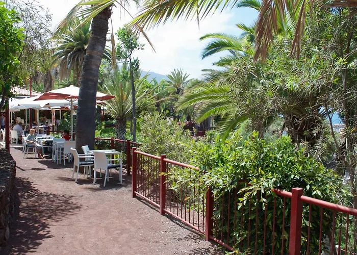 Edificio Maranuelas, Puerto La Cruz, Islas Canarias Tenerife