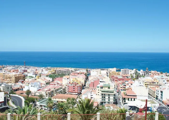 Edificio Maranuelas, Puerto La Cruz, Islas Canarias Tenerife アパート プエルト・デ・ラ・クルス