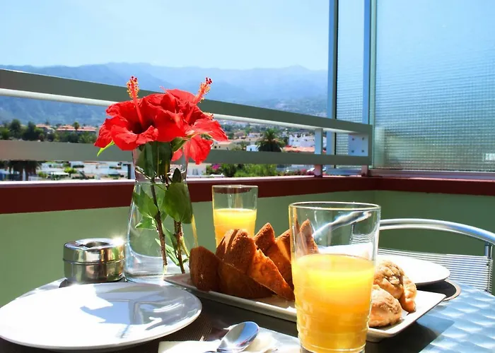 Edificio Maranuelas, Puerto La Cruz, Islas Canarias Tenerife * 푸에르토 드 라 크루즈