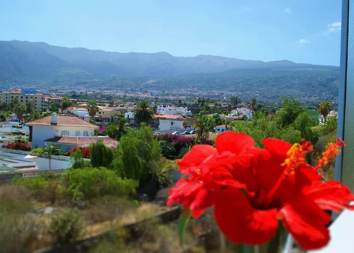 Edificio Maranuelas, Puerto La Cruz, Islas Canarias Tenerife *